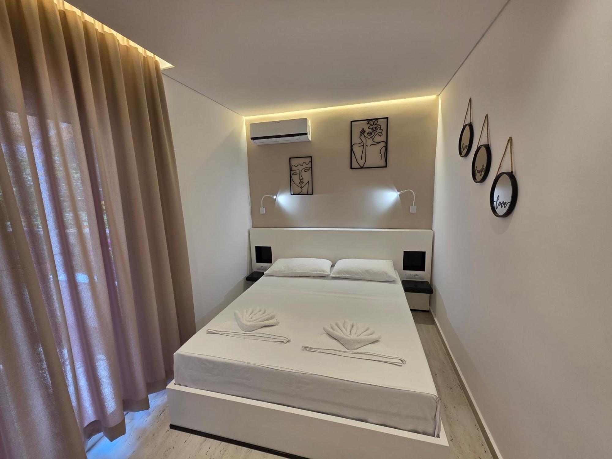 Guesthouse Veliaj Ksamil Exterior photo